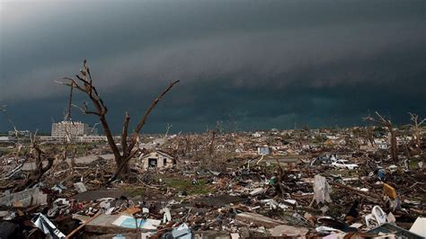 Low-Frequency Sound Can Reveal That a Tornado Is On Its Way - Slashdot