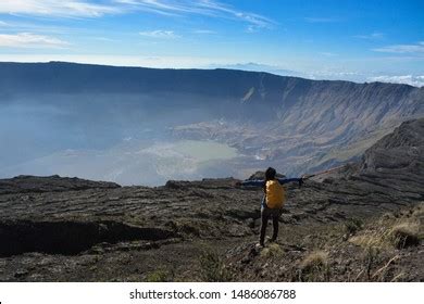 231 Mount Tambora Images, Stock Photos, 3D objects, & Vectors ...