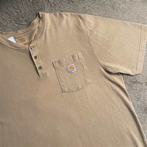 Carhartt Pocket Tee (L) – ThriftsomeDXB