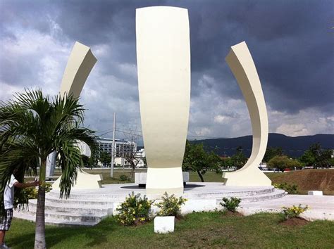 National Heroes Park, Kingston, Jamaica | Hero park, Jamaica, National heroes