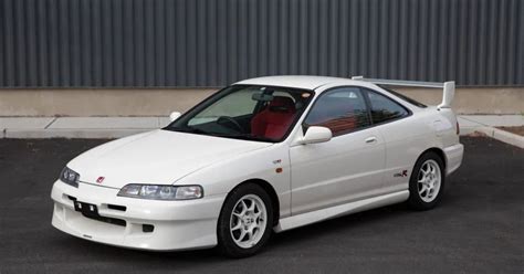 This Is Why The Acura Integra Type R Is An Overpriced Sports Car