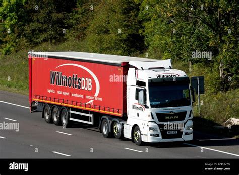 Articulated lorry europe hi-res stock photography and images - Alamy