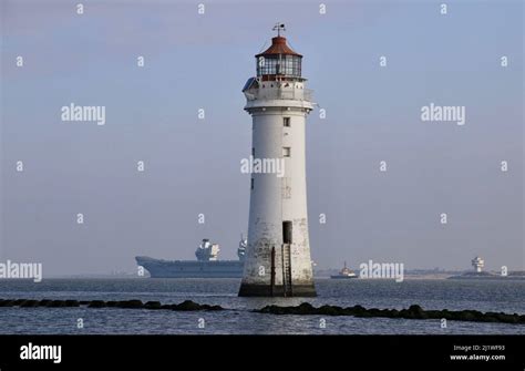 HMS Queen Elizabeth Stock Photo - Alamy