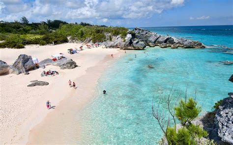 The 2 Best Beaches in Bermuda // World Beach Guide