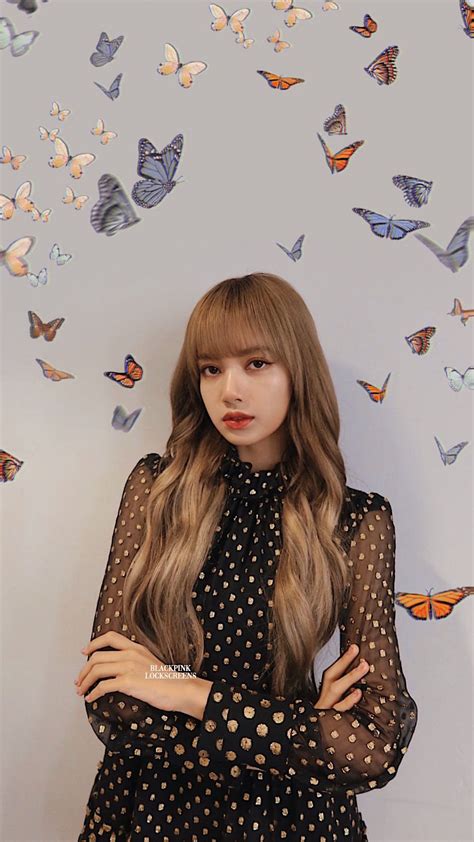 foto wallpaper lisa blackpink - BLACKPINK's Lisa Stars In MAC Cosmetics' Holiday Campaign & It's ...