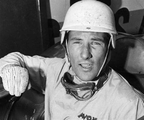 Stirling Moss Biography - Facts, Childhood, Family Life & Achievements