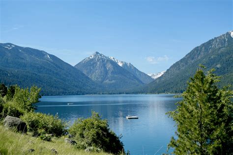 Wallowa Lake Lodge -- a good night's sleep in Eastern Oregon's alpine wilderness