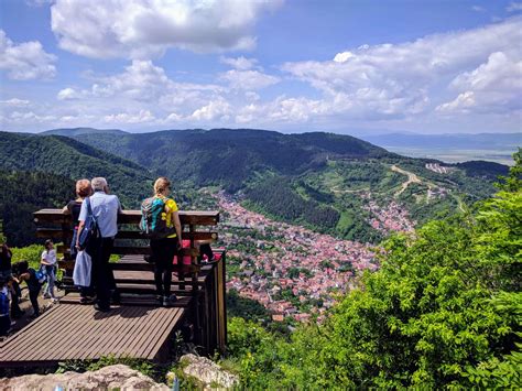 Brasov, Romania: Tâmpa and Postăvaru day-hike