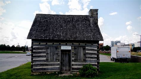 History and Culture by Bicycle: Des Moines, Iowa: Old Fort Des Moines