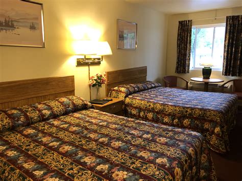 Motel Room II – Lakeside Motel in the Wisconsin Dells