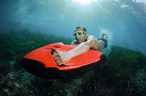 Seabob Cayago F7 Underwater Jetski Allows You to Move Just Like A ...