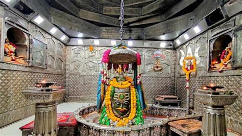 उज्जैन: महाकालेश्वर मंदिर समिति का बड़ा फैसला, दो महीने तक गर्भगृह में नहीं जा सकेंगे श्रद्धालु ...