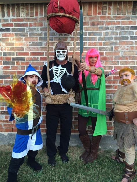 My family Halloween costumes ,'p : r/ClashRoyale