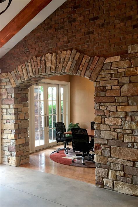 Chilton Rustic Veneer Stone Interior Ashlar Stone Accent Wall | Stone ...