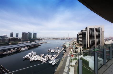 Cheap Serviced & Corporate Apartments in Docklands & Melbourne