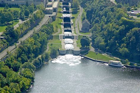 Rideau Canal Lock 1 Bridge in Ottawa, ON, Canada - bridge Reviews ...