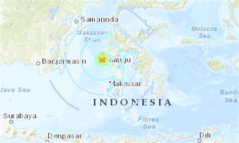 Powerful M6.2 earthquake rocks Sulawesi, destroying buildings and ...