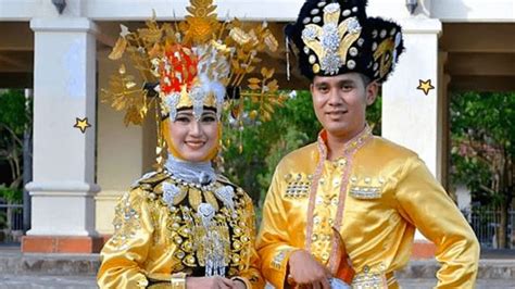 Pakaian Adat Manado Sulawesi Utara - barangnesia.com