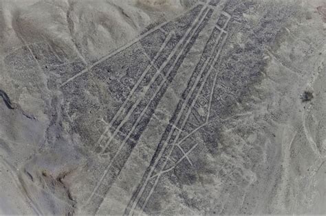 bensozia: New Nazca Lines and the Worldwide Problem of Geoglyphs