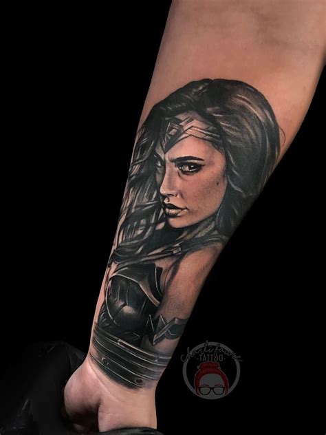 Details 61+ gal gadot tattoo latest - in.cdgdbentre