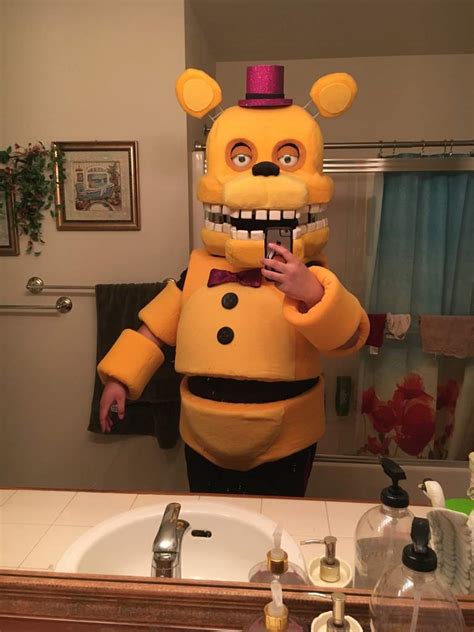 Fredbear Cosplay [COMPLETE] | Five Nights At Freddy's Amino