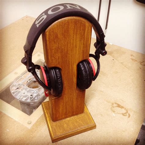 Wood Headphone Stand Diy