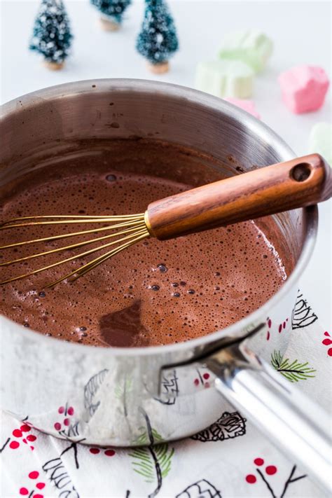 Stovetop Cinnamon Hot Chocolate - Jelly Toast