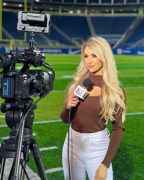 Sara Cardona Named Main Sports Anchor at WTVJ in Miami