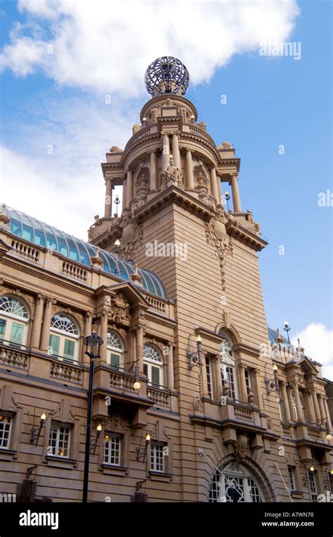 Coliseum Theatre London England Stock Photo, Royalty Free Image ...