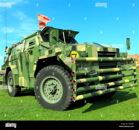 Vintage british army military vehicles hi-res stock photography and ...