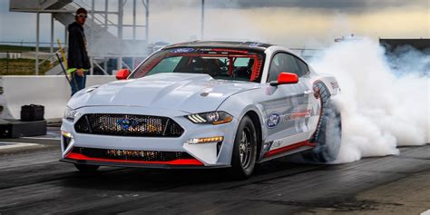 Mustang Cobra Jet 1400 Sets NHRA Drag Race Record