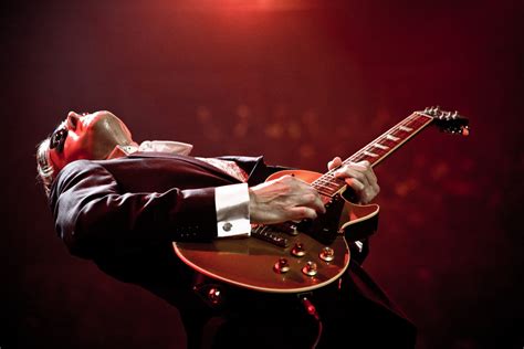 Joe Bonamassa Announces Additional 2023 U.S. Tour Dates - V13.net