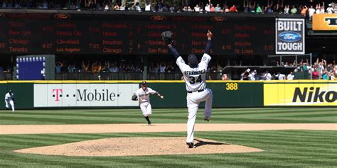 Revisiting Félix Hernández’s 9 perfect innings 10 years later - The Athletic