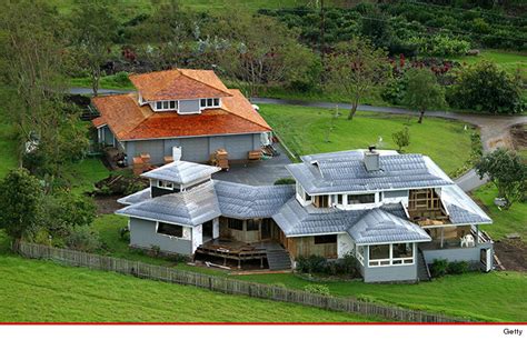 Michelle Obama -- I'm Partying at Oprah's Maui Pad!