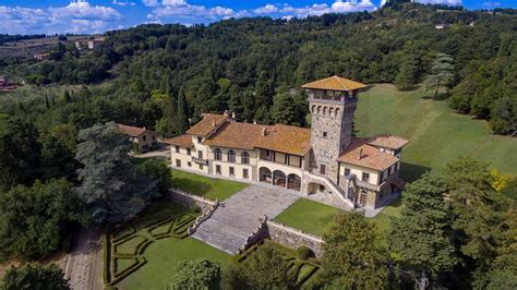 This Fascinating Italian Villa Will Make You Want to Move to Tuscany