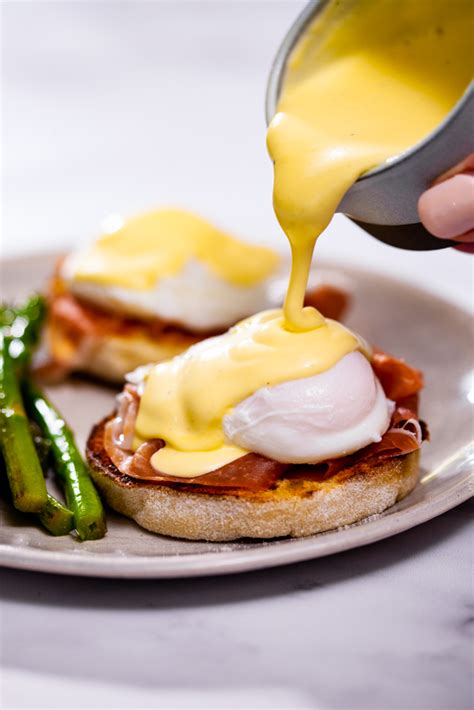 Easy Blender Hollandaise Sauce - Simply Delicious