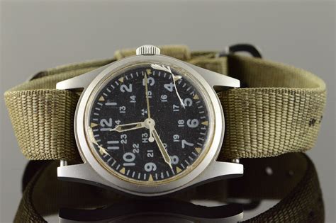 33mm Hamilton H3 Vintage Mechanical Military Watch - Men's | Property Room