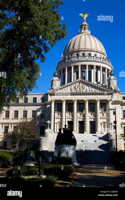 Mississippi State Capitol building in Jackson, Mississippi, USA Stock Photo - Alamy