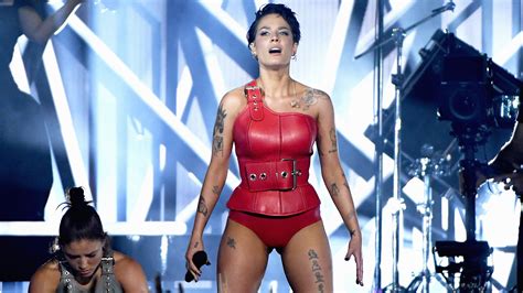 Watch Billboard Music Awards Highlight: Halsey: "Without Me" - NBC.com