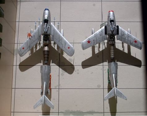 1/48 Tamiya MiG-15 and Hobbycraft MiG-17 by Armin Knes