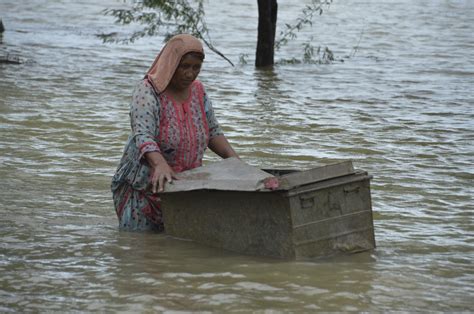 Pakistan Floods: Prime Minister Seeks International Help for Victims ...