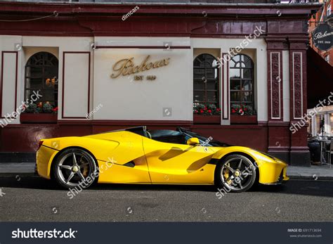 196 Ferrari Laferrari Aperta Images, Stock Photos & Vectors | Shutterstock