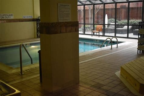 Courtyard by Marriott Chattanooga Downtown Pool: Pictures & Reviews - Tripadvisor