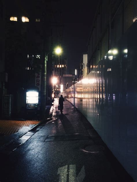 A man I saw rain walking through a Tokyo night • /r/pics | Tokyo night, Walking in the rain ...