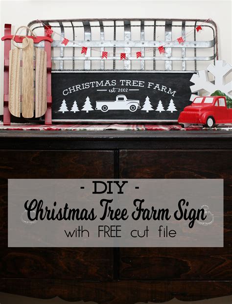 DIY Christmas Tree Farm Sign with FREE Cut Files - The Girl Creative