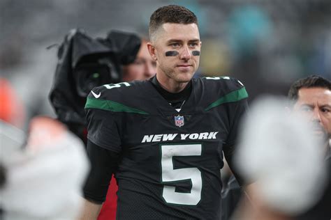 New York Jets QB Mike White Made NFL History in Win Over Chicago Bears ...