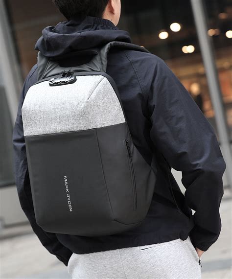 The Most Functional Tech-Filled Backpack With TSA Lock – GizModern