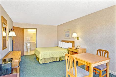 Days Inn by Wyndham Carson City | Carson City, NV Hotels