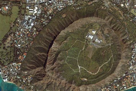 Diamond Head Volcanic Crater, Hawaii - Unbelievable Info