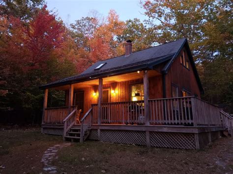 10 Cozy Cabins for Rent in Maine - New England Today